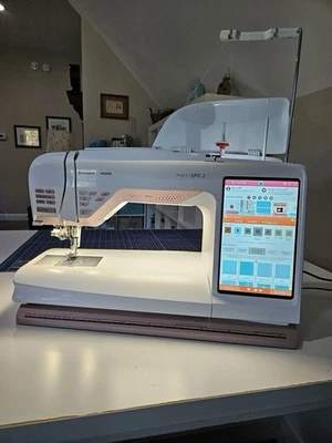 Husqvarna Viking Epic 2 Foto 1 de 4