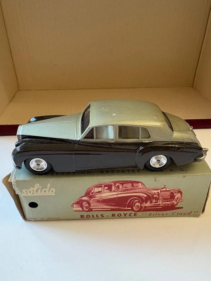 Voitures miniatures 1 /43 SOLIDO   Rolls-Royce  » Silver Cloud « - Photo 1/4