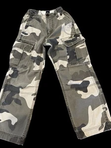 Gap Kids Pants Gray  Camouflage, Adjustable Waist, Size 8 - Picture 1 of 5