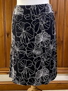 WALLIS Ladies Black White Floral Embroidery Linen Blend A-Line Skirt Size 12P - Picture 1 of 8