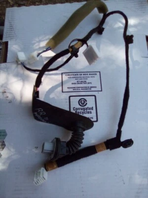 Arnés de cableado de puerta trasera derecha Mazda 3 2011 2,5 L BBM267210 OEM 10 11 12 13 Foto 1 de 4