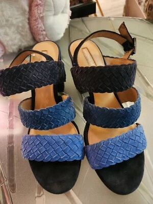 Sandalias Antonio Melani de gamuza con tiras Foto 1 de 4