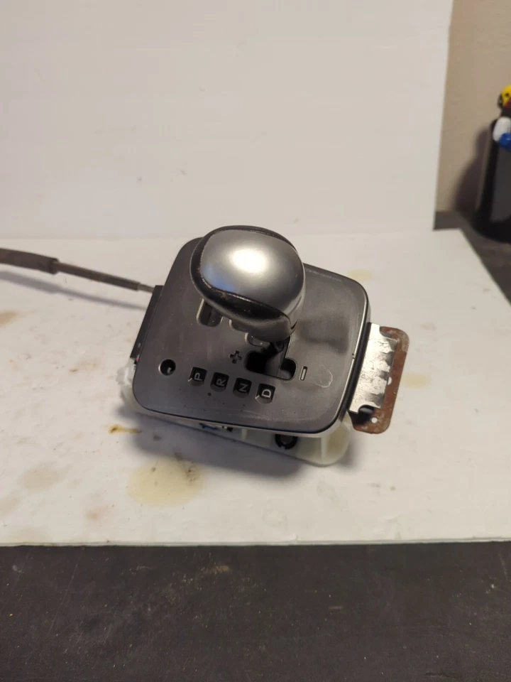 Conjunto de palanca de cambios de piso automático Subaru Forester 2009-2013 con cable Foto 1 de 4