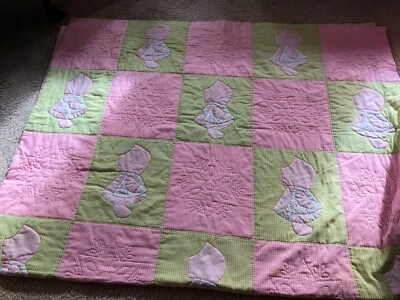 Edredón bebé vintage hecho a mano - diseño de retazos rosa y verde Foto 1 de 4