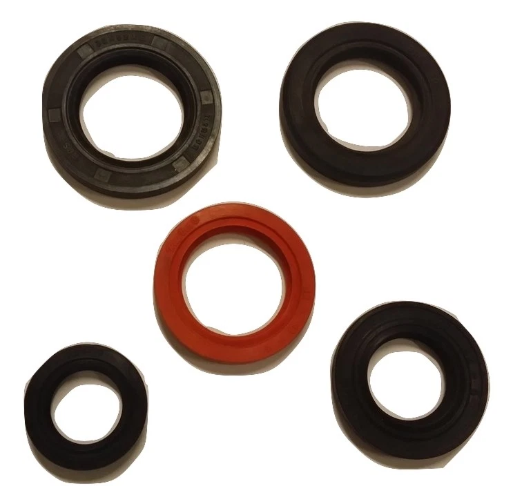 КОМПЛЕКТ МАСЛЯНЫХ УПЛОТНЕНИЙ ДВИГАТЕЛЯ LAMBRETTA UKSCOOTERS 5 УПЛОТНЕНИЙ НОВЫЙ GP LI TV SX - Изображение 1 из 1