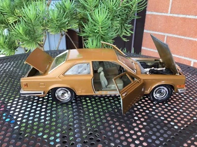 BURAGO ROLLS ROYCE CAMARGUE  SCALA 1/22 - Immagine 1 di 4