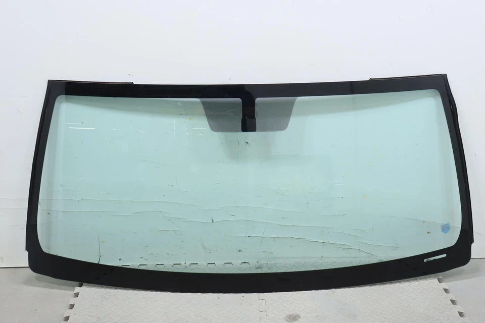 2010 - 2019 TOYOTA 4RUNNER FRONT WINDSHIELD WINDOW GLASS OEM - Image 1 of 4