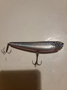 Megabass DOG-X DIAMANTE Silver Minnow Fishing Bait Lure 2 Hook - Picture 1 of 4