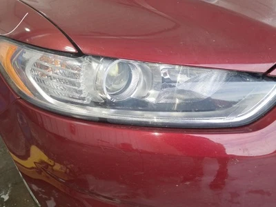 Conjunto de faros derechos Ford Fusion 2013 pasajero fabricante de equipos originales usados 98000 millas Foto 1 de 4