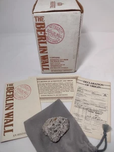 Die Berliner Mauer Originalstück mit Zertifikat Original Berliner Mauerschnitte 1989 - Bild 1 von 7