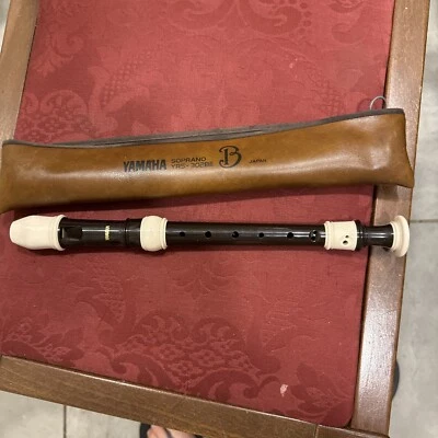 Vintage Yamaha Soprano YRS - 302B II Recorder Baroque with Original Case 3 Piece - Image 1 of 4