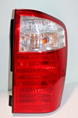 2006-2010 KIA SEDONA RIGHT PASSENGER RH Side Tail Light - Image 1 of 4