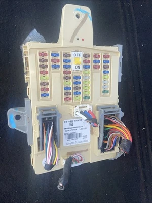91950-4Z600 Cabin Fuse Box Fusebox 2017 2018 Hyundai Santa Fe Sport - Image 1 of 3