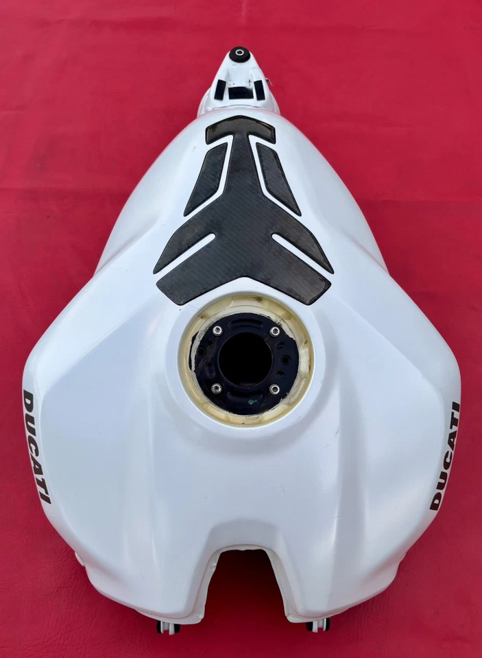 Tanque de combustible 13-15 16-19 Ducati Panigale 899/959 blanco ártico limpio bonito sin óxido Foto 1 de 4