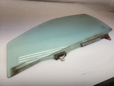 Toyota Corolla 2009-2013 puerta delantera del conductor ventana de vidrio construida en América del Norte  Foto 1 de 4