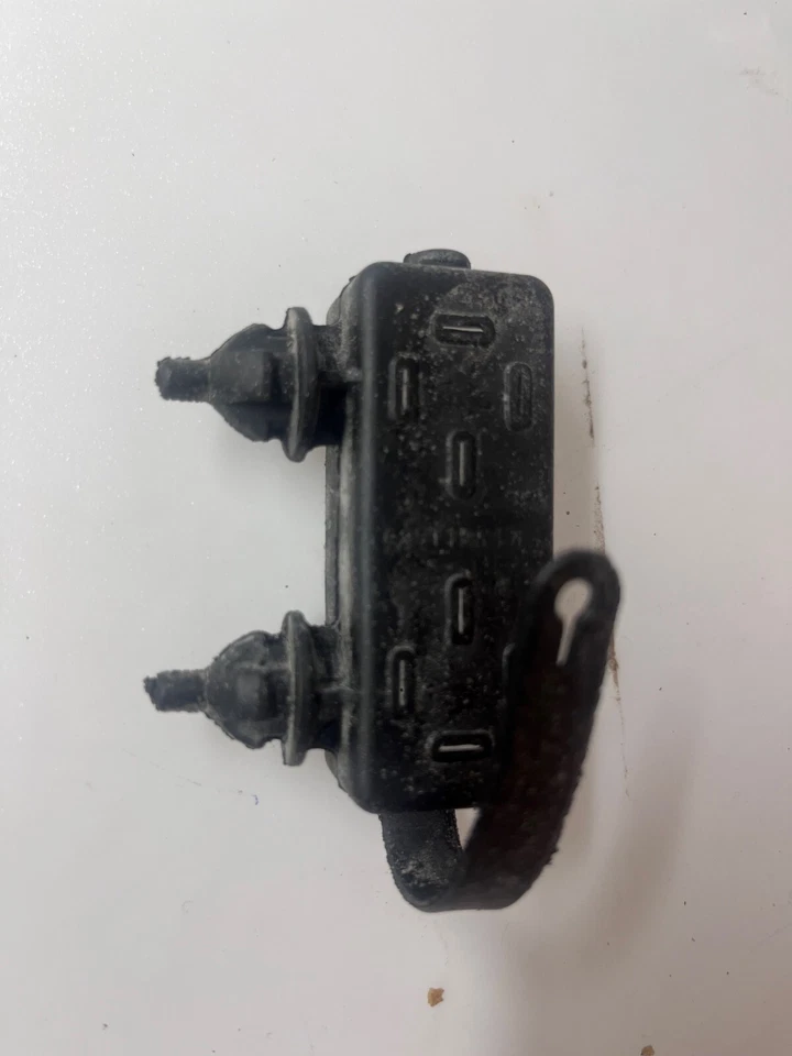 NUEVO RELÉ GENUINO DUCATI 916 916SP 94-97 CON SOPORTE DE GOMA FUSIBLE 82911261A Foto 1 de 1