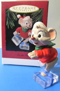 Hallmark Ornament On the Ice 1995 - Imagen 1 de 12