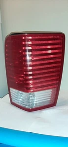 Chrysler Aspen Tail Lamp Right Side - Picture 1 of 4