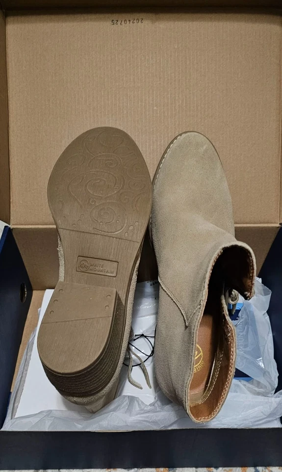 Botín al tobillo White Mountain para mujer de gamuza de cuero con cremallera lateral negro, marrón Foto 1 de 1