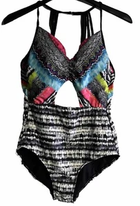 NWT New No Boundaries Juniors Swimsuit With Cutout Large Abstract Multicolor - Picture 1 of 14