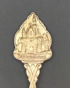 Disneyland - Vintage Souvenir Spoon Collectible - Picture 1 of 3