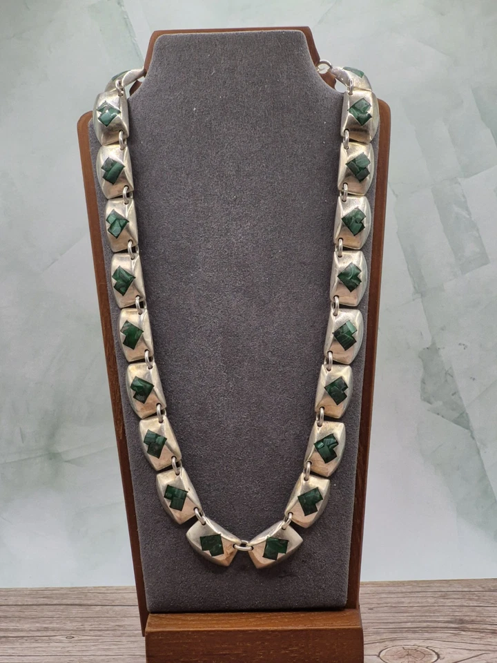 Collar Taxco de colección de plata esterlina con incrustaciones de malaquita en forma de corazón Foto 1 de 4