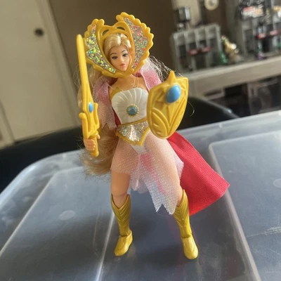 Power Con 2020 exclusivo MOTU Origins SHE-RA Princess of Power 35 aniversario Foto 1 de 2