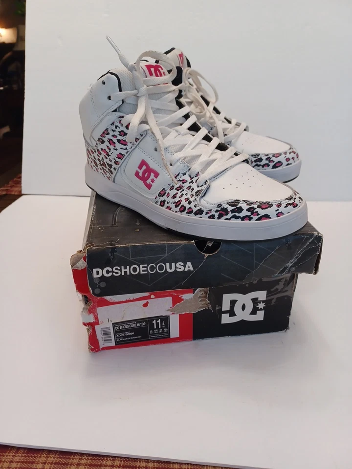 DC CURE HI TOP SIZE 11  LACE-UP SNEAKERS TRAINERS WOMEN SHOES PINK LEOPARD USED - Image 1 of 4