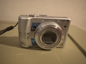 Panasonic LUMIX DMC-LZ7 Digital Camera 7.2 MP 6x Optical Zoom Mega Used - Picture 1 of 7