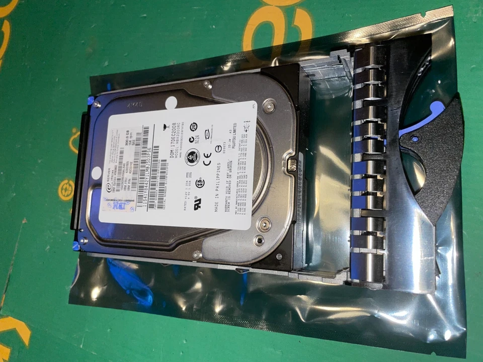 IBM 43x0802 300 GB 3.5" Server SAS HDD with bracket  - IBM 7978 - Image 1 of 2