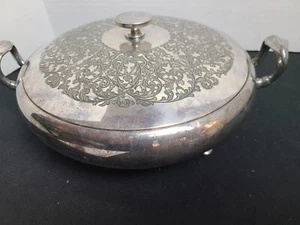 Wilcox Silverplate Lidded Bowl Handle 1950 Unique Curved Lid Patina Vintage Rare - Picture 1 of 14