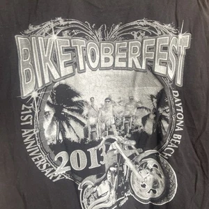 Biketoberfest 2013 Daytona Beach FL T Shirt Sz Med Black Graphics Front & Back - Picture 1 of 6