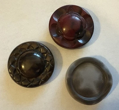 Unique   VINTAGE    COLT   FIREARM’S   CO.   Plastic   BUTTONS  --  CT-23 - Image 1 of 4