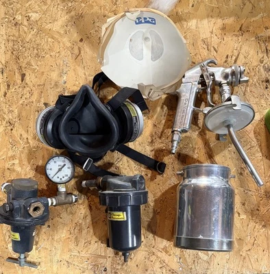 Vintage DEVILBISS Type JGA-502 Paint Gun&Canister 2 Chicago valve + respirator  - Image 1 of 4