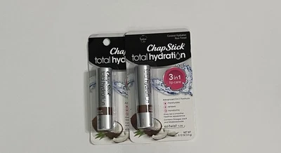 ChapStick Hidratación Total 3 en 1 Cuidado Labial Coco Paquete de 2 Foto 1 de 4