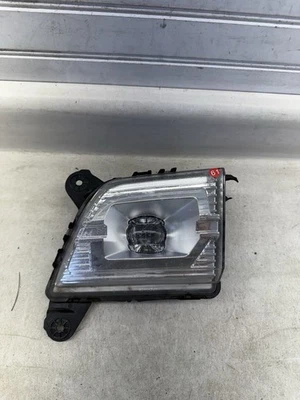Faro antiniebla delantero derecho LED 90114763 OEM Chevrolet Silverado 1500/2500 2019-2022 Foto 1 de 4