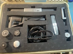 Revopoint Range & mini scanners, stabilisateur, table tournante double axe, étui rigide - Photo 1/24