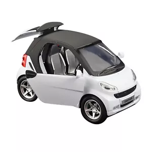 White 1:32 Pull-Back Model Car Metal Diecast Toy Vehicle Sound Light Kids Gift D - Picture 1 of 5