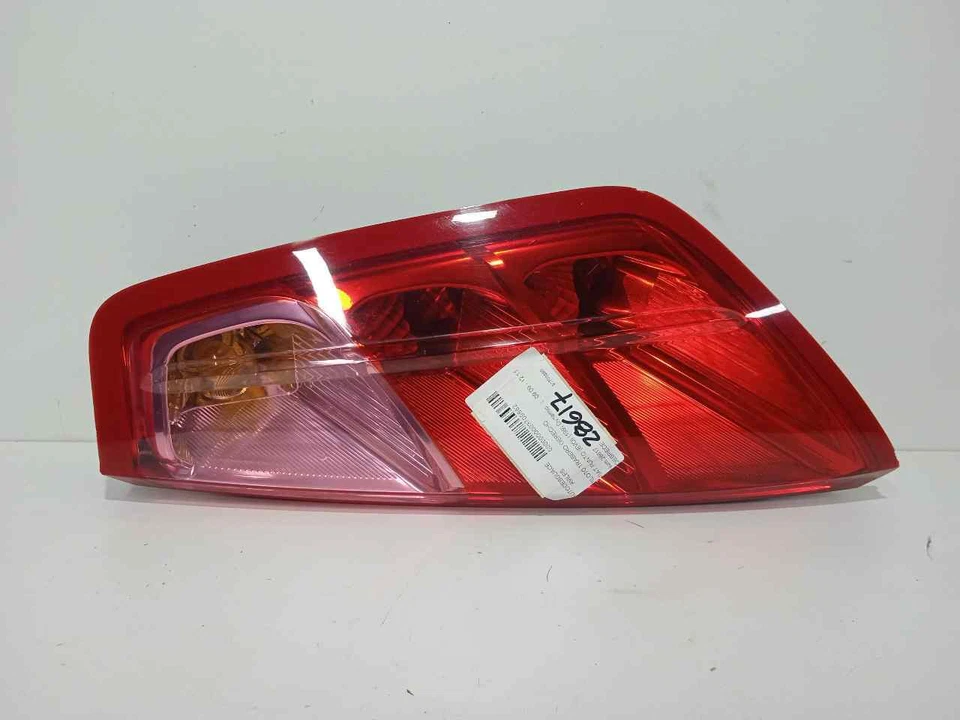51701590 Piloto Trasero Derecho para FIAT III EVO PUNTO (199) Dynamic 3709862 - Imagen 1 de 4