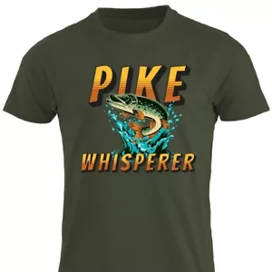 T-shirt Pike Whisperer divertente pike settentrionale pesca papà pescatore nonno pescatore - Foto 1 di 41