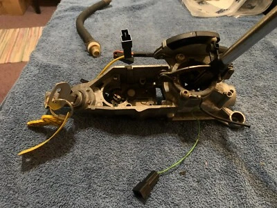 Carcasa de palanca de cambios con bloqueo de encendido Saab 900 All Classic con llave transmisión automática Foto 1 de 4