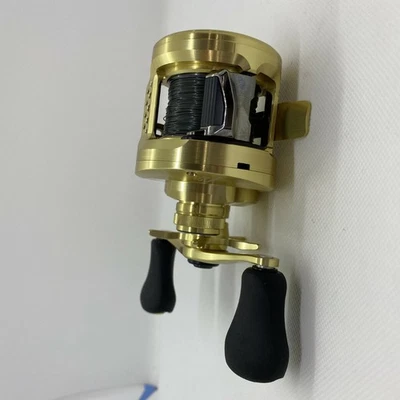 SHIMANO Calcutta Conquest 201 (2021) Baitcasting Reel Left-Handed w/ Box JP F/S - Image 1 of 4