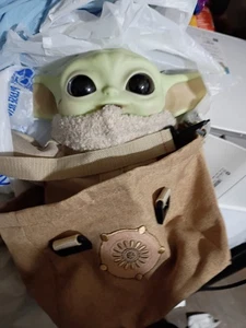 Star Wars The Child Plüsch Premium Bundle Talking Baby Yoda Mandalorian Tasche GROGU - Bild 1 von 1