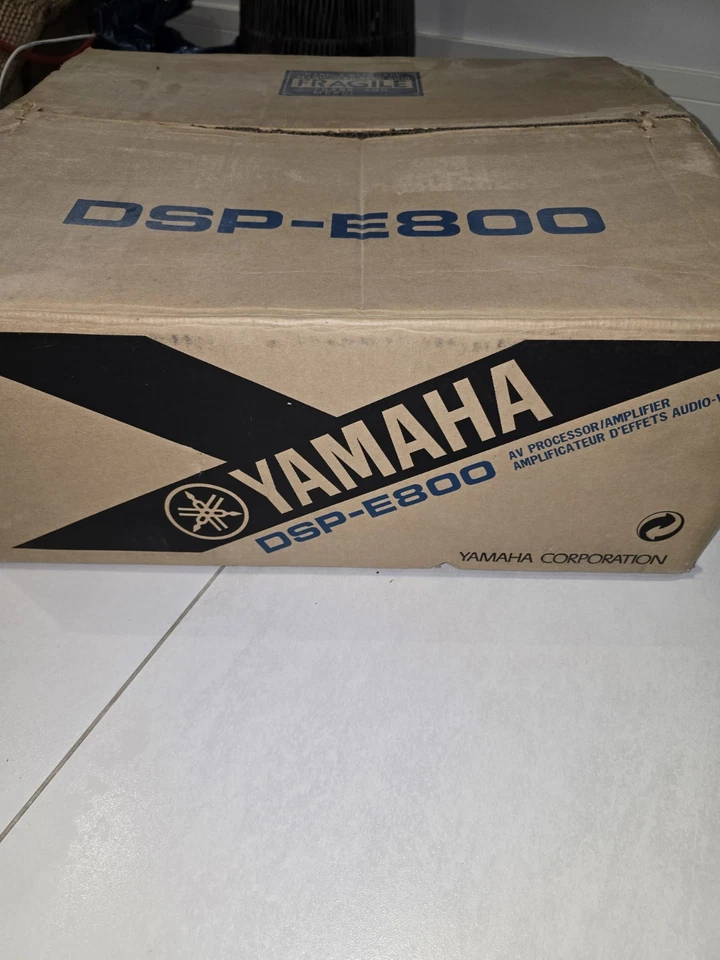 Yamaha DSP-E800 AV Surround Sound Processor/Amplifier - Image 1 of 4