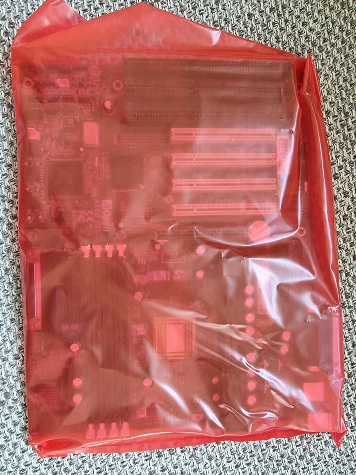 AOpen AX6B PLUS Motherboard, Slot 1, ISA, PCI, AGP - NEW condition - Image 1 of 4