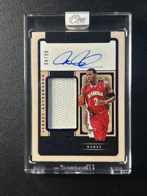 CAMISETA JOE JOHNSON 2024-25 PANINI ONE & ONE USADA EN JUEGOS AZUL AUTOMÁTICO 06/49 HALCONES Foto 1 de 2