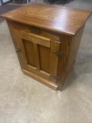 Mesa auxiliar Simmons registrada revestida de blanco vintage toda original Foto 1 de 4