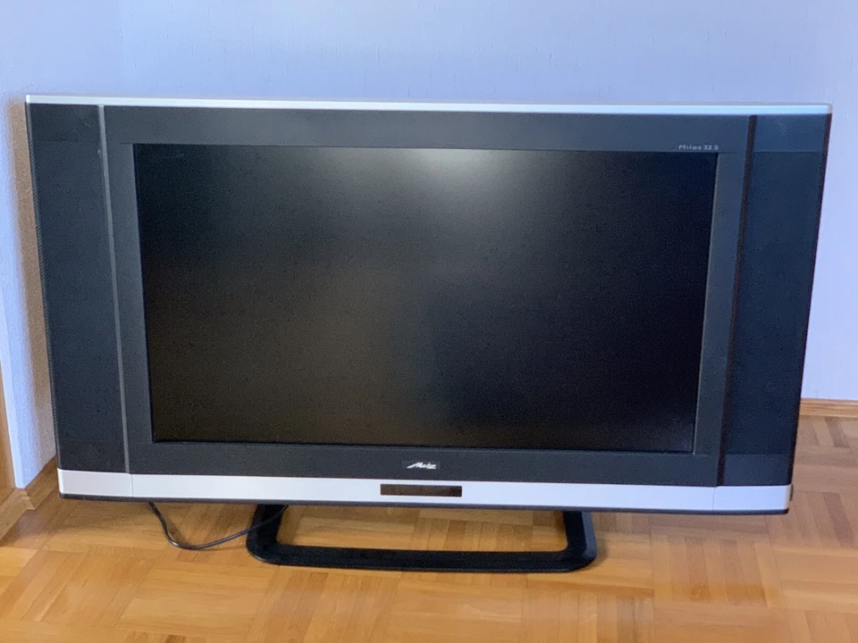 Metz Milos 32 S LCD - Bild 1 von 4