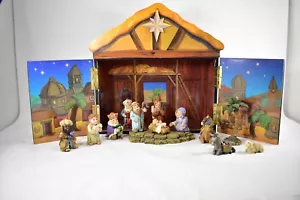 NATIVITY SET WOOD MANGER WITH 10 PORCELAIN FIGURES- CABINET DIORAMA W/DOORS - Picture 1 of 12