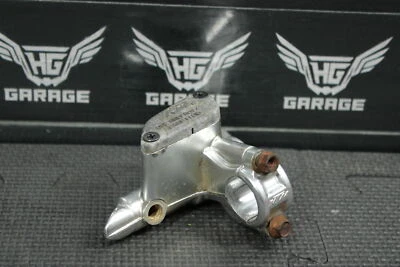 KTM 85SX 2004 OEM cilindro maestro de freno delantero 47013001000 47113001100 Foto 1 de 4